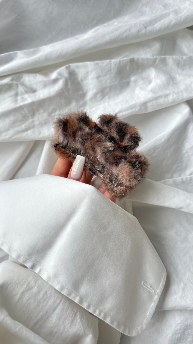 Kahverengi Kürklü Kadın Saç Tokası - Görsel 5