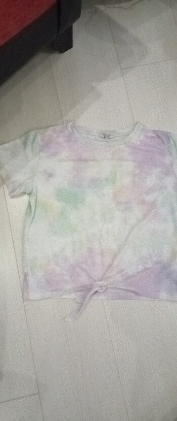 Renkli t-shirt