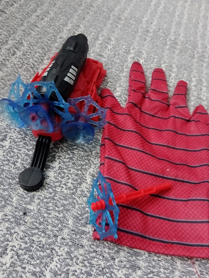 Spiderman eldiveni ağ atma oyuncağı - Görsel 3