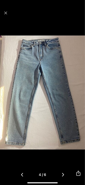 40 Beden mavi Renk Stradivarius mom jean