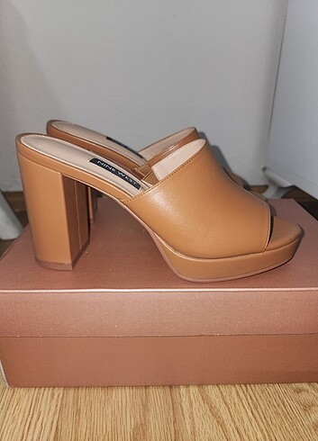 Nine West Nine West Taba Renkli Topuklu Terlik