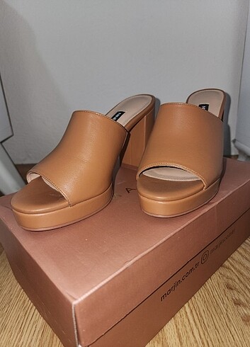 36 Beden kahverengi Renk Nine West Taba Renkli Topuklu Terlik