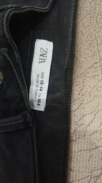 13-14 Yaş Beden siyah Renk Zara jeans likrali 13-14 Yaş 
