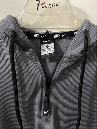 Nike crop sweatshirt