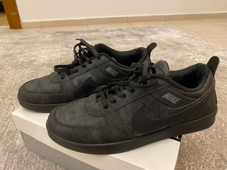 Siyah Süet Nike Blok Topuklu Spor Ayakkabı - Görsel 2