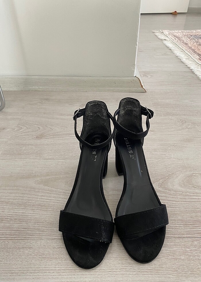 Siyah süet tek bant platform kalın topuklu ayakkabı - Görsel 4