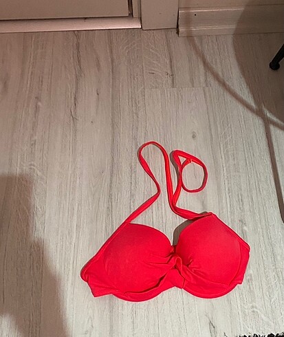 bikini üstü