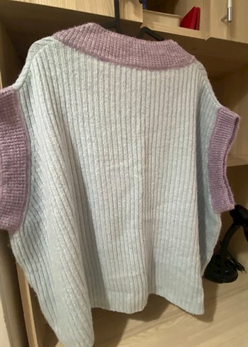 V Yaka Kadın Süveter - Görsel 2