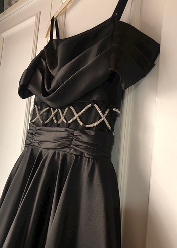 Siyah saten Midi gümüş  İşlemeli Kayık Yaka Abiye Elbise - Görsel 4