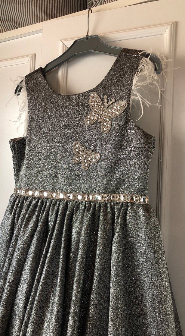 Gri Kelebek İşlemeli Kız abiye Elbisesi - Görsel 3