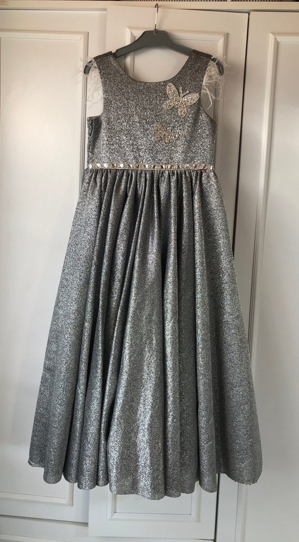 Gri Kelebek İşlemeli Kız abiye Elbisesi - Görsel 4