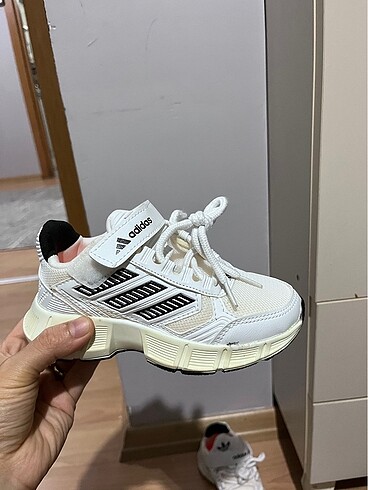 Adidas Sıfır ürün