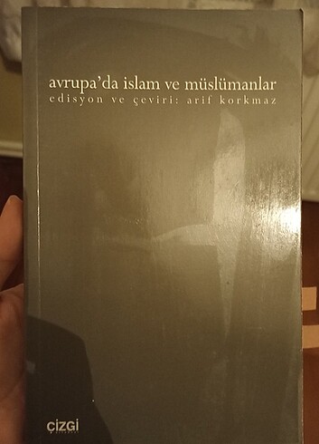 Avrupa'da İslam ve Müslümanlar - Arif Korkmaz (çeviri)