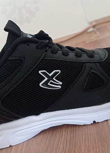 Skechers Spor ayakkabı satıyorum