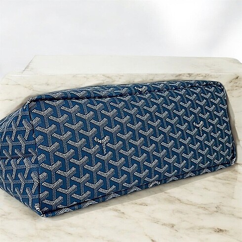 Beden Maison Goyard Navt Blue MM Tote