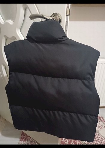 Siyah Yüksek Yakalı Kemerli Kadın Yelek - Görsel 2