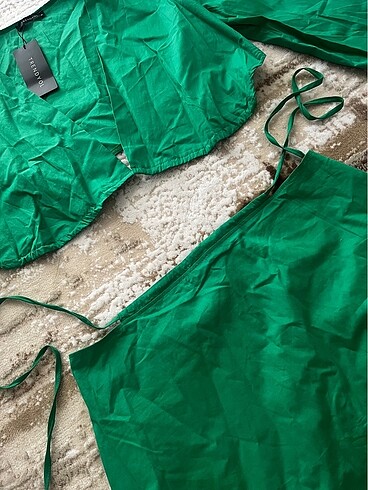 38 Beden yeşil Renk TRENDYOLMILLA ALT ÜST TAKIM