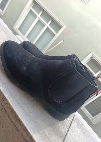 Siyah Süet Kadın Dolgu Topuk Bot - Görsel 4