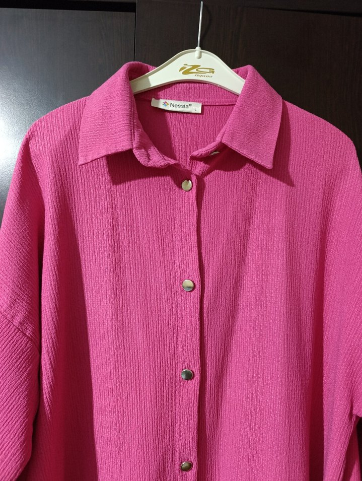 Düğmeli Uzun Kollu Pembe Kadın Gömlek - Görsel 4