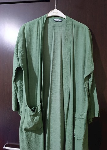 Uzun Kollu, Yüksek Yakalı Yeşil Keten kimona - Görsel 4