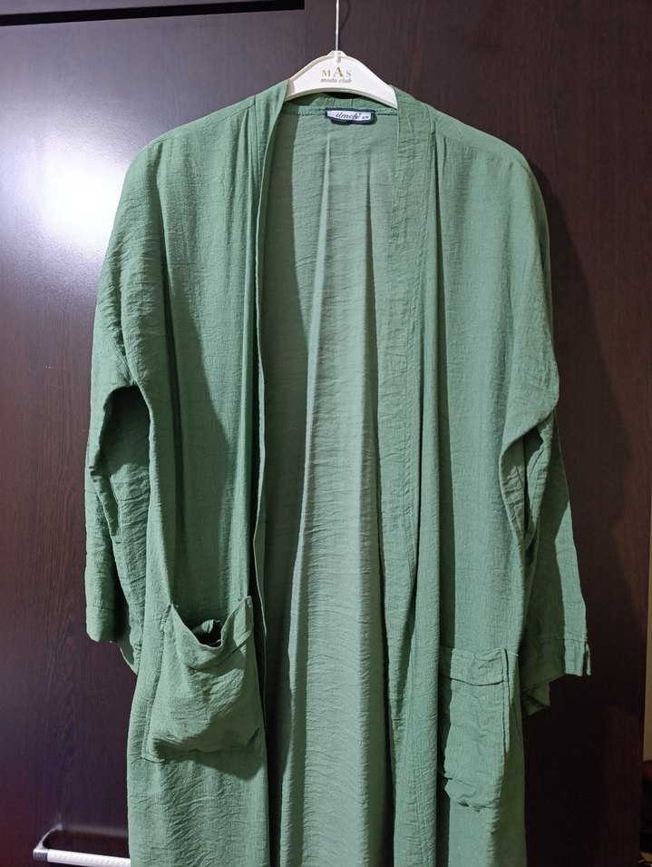 Uzun Kollu, Yüksek Yakalı Yeşil Keten kimona - Görsel 4