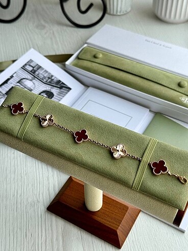 Van Cleef & Arpels Van Cleef & Arpels