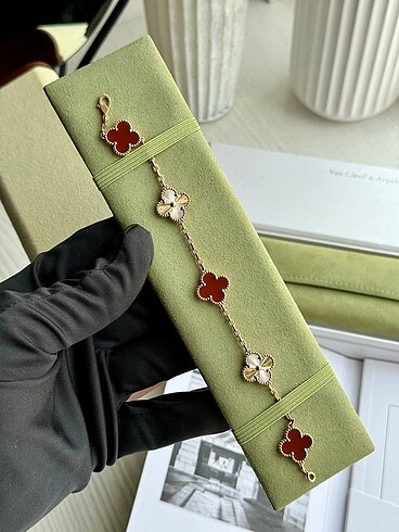 Beden altın Renk Van Cleef & Arpels