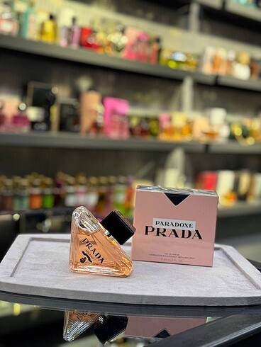 Prada Paradoxe