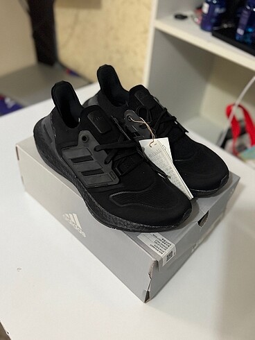 Adidas Ultraboost 42.5