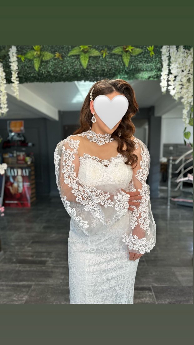 Uzun Kollu Beyaz Dantel Denizkızı isteme söz elbisesi - Görsel 3