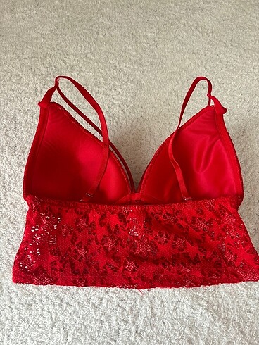 Diğer Kırmızı bralet