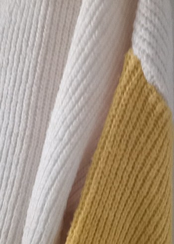 Rahat Kesim Renkli Kollu Kadın Hırka - Görsel 3