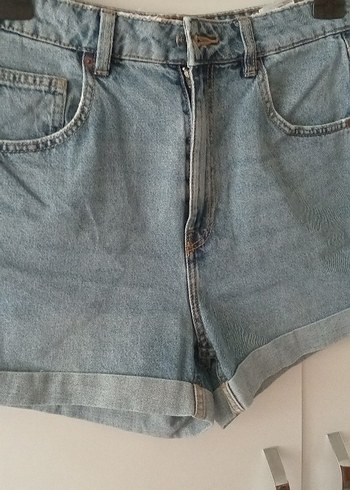 38 Beden Düğmeli Mavi Kot Mini Şort