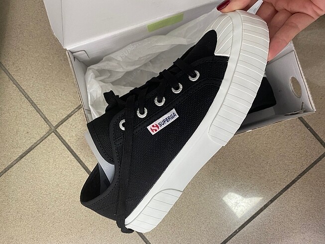38 Beden Superga sıfır ayakkabı