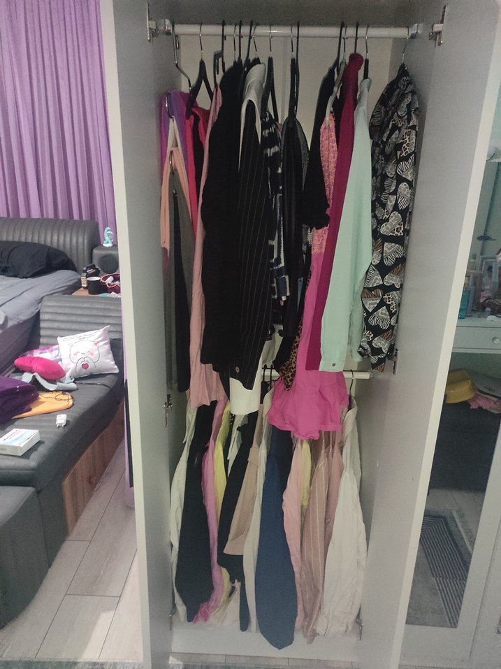 Beyaz ve Gri Gardırop - Görsel 3