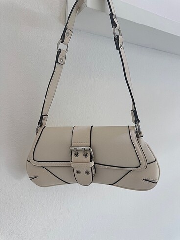 Stradivarius çanta