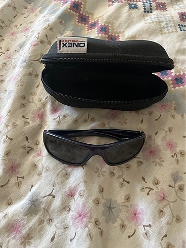 Erkek çocuk güneş gözlüğü. Güneşe hassas gözler için idealdır . - Görsel 3