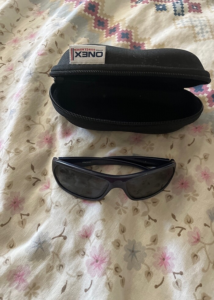 Erkek çocuk güneş gözlüğü. Güneşe hassas gözler için idealdır . - Görsel 3