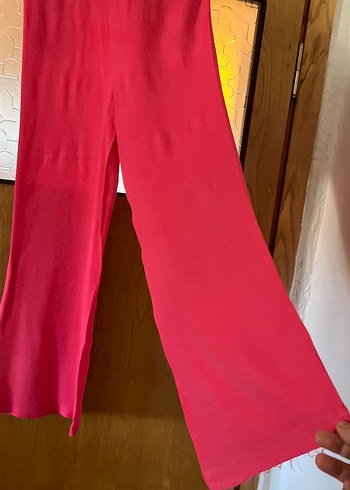 m Beden pembe Renk Pembe Dökümlü Uzun Kadın Pantolon.yüksek bel ve ceplidir .