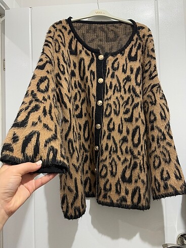 Leoparlı hırka