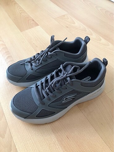 Skechers gri spor ayakkabı