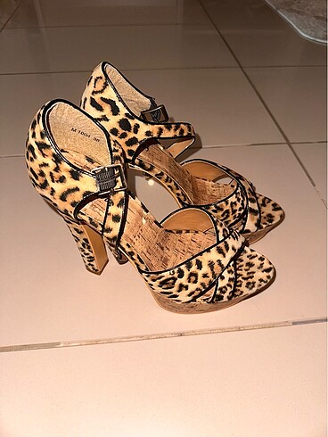 Diğer topuklu ayakkabı leopar print