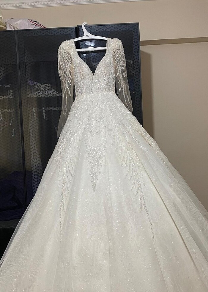 V yaka gelinlik - Görsel 3