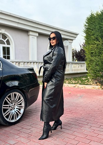 Siyah Deri Kuşaklı Uzun Trençkot - Görsel 2