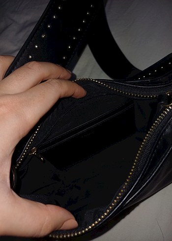 Bershka Bershka Zımbalı Baget Çanta