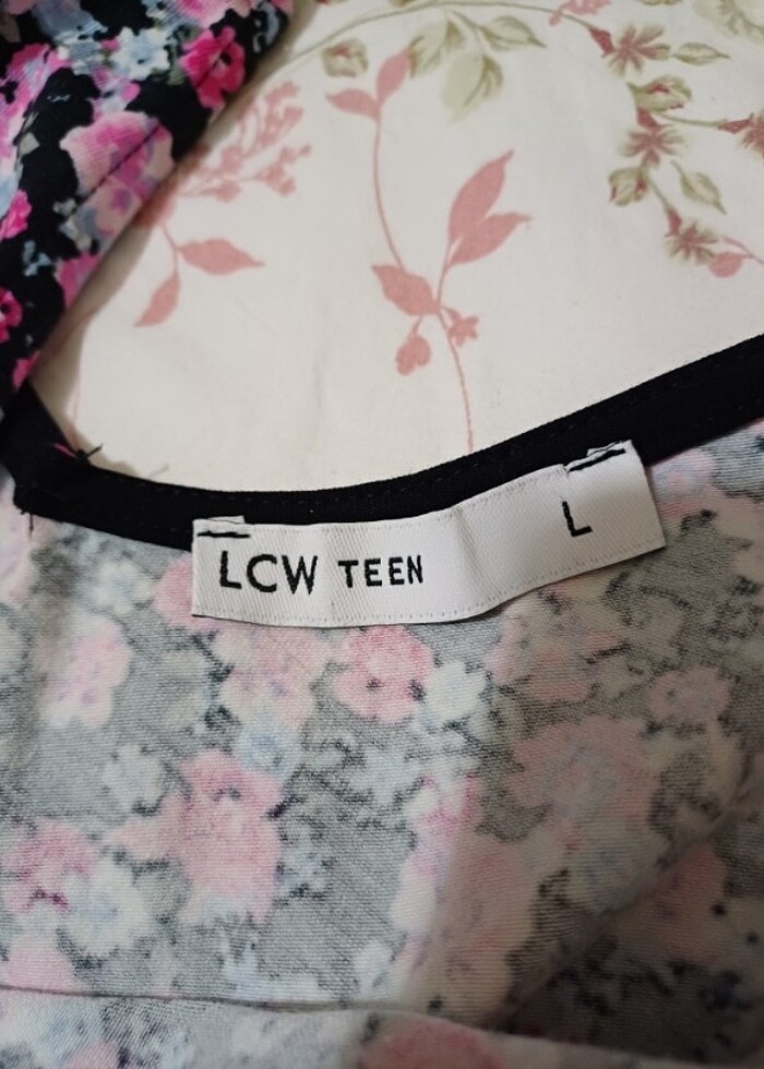 Çiçekli Elbise - Görsel 3