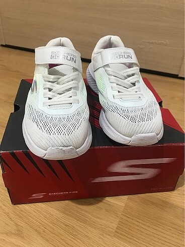 34 Beden Kız çocuk skechers spor ayakkabı