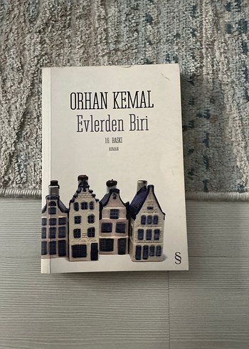 Evlerden Biri - Orhan Kemal