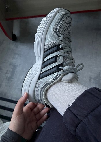 Adidas Kadın Spor Ayakkabı - Görsel 3