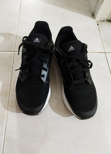 40 Beden Adidas Spor Ayakkabı - 40